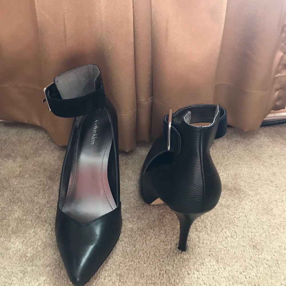 Calvin Klein pumps - Picture 3 of 4